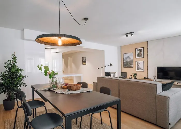 Bielsa - 2 Bedrooms In Amoreiras *